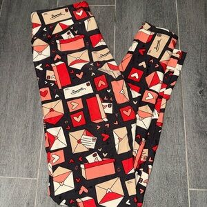 LuLaRoe Black and Red Envelope Print Leggings | OS | Valentines Day